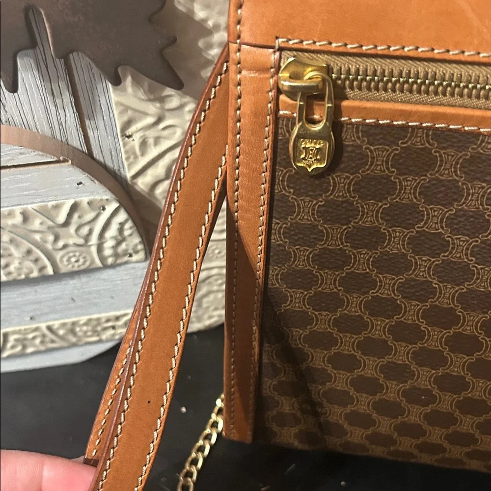 Vintage Celine Brown and Tan Crossbody Bag set with Chain and matching wallet - Picture 7 of 16